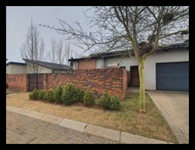 2 BEDROOM CLUSTER FOR SALE IN POMONA